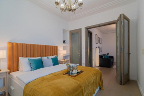 Charming 2BR Apartment - Steps to Romanian Athenaeum